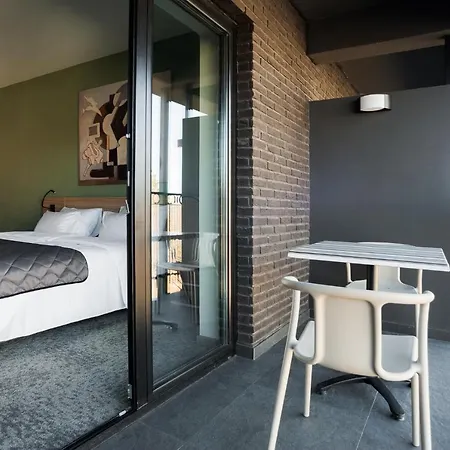 Forum Garni Hotel 4*
