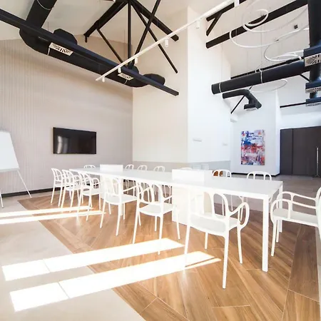 Forum Garni Hotel 4*